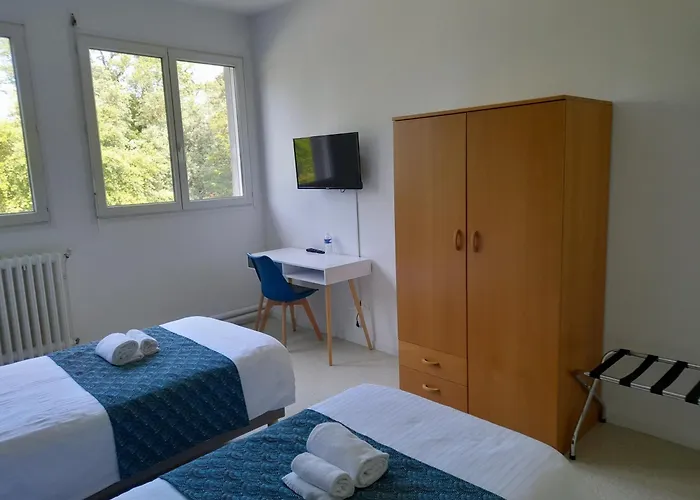 Centre Louis Ormieres Hotel