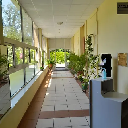 Centre Louis Ormieres Hotel *