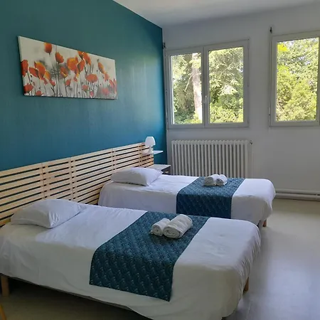 Hotel Centre Louis Ormieres